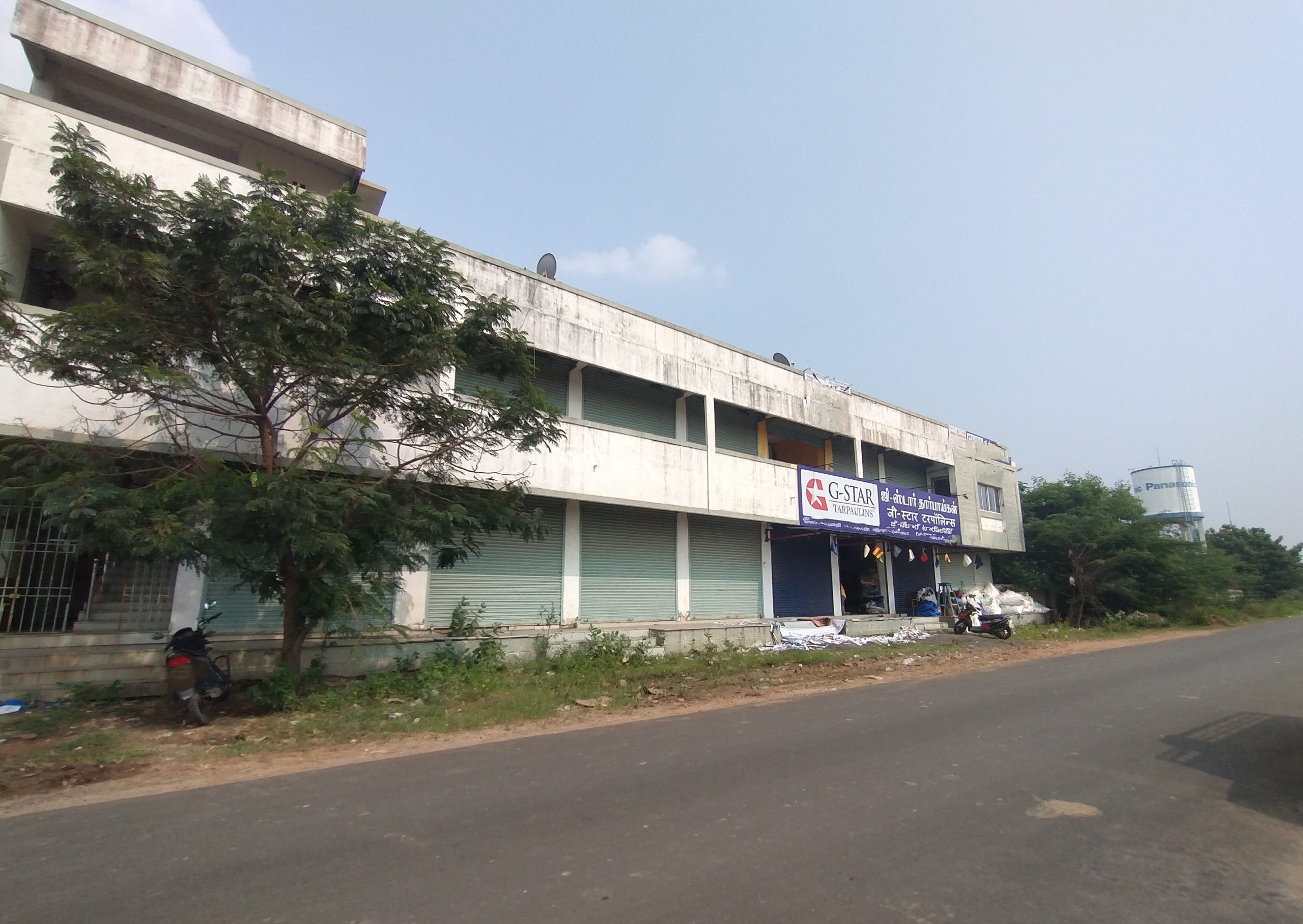 Commercial office / Shop  for rent in kirishnagiri Highway to Hosur